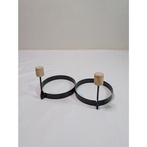 Metal Circular Egg Molds for Stovetop Breakfast Sandwiches with Wooden Knobs